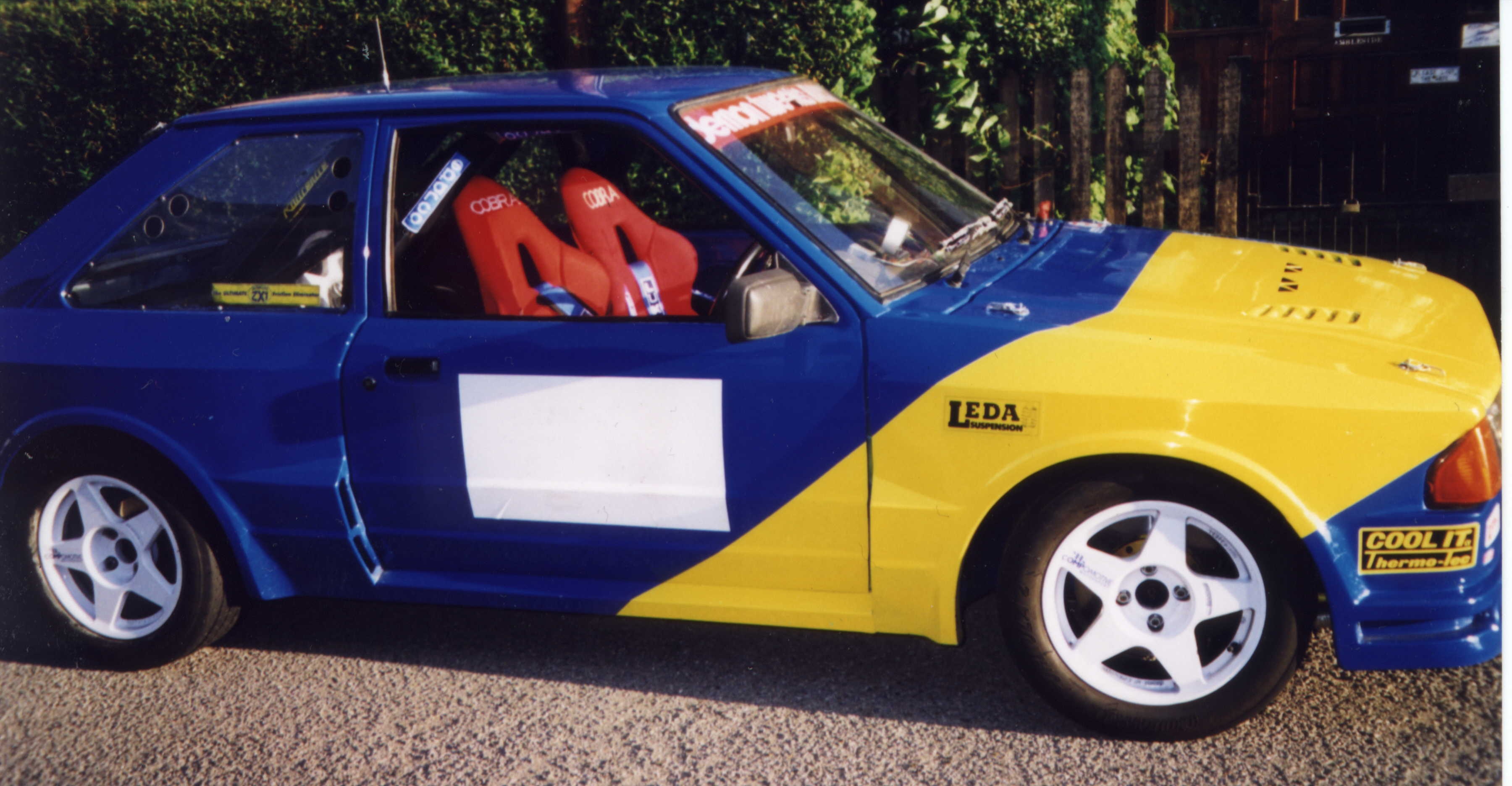 Copy of car2.jpg (172853 bytes)